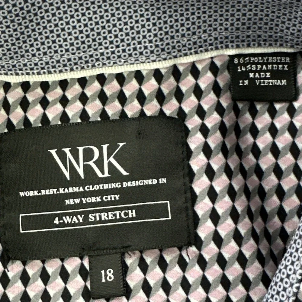 WRK 4‎ Way Stretch Long Sleeve Shirt Mens 18 Pink Black Geometric Print Stretch